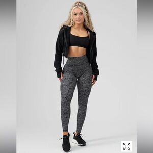 Buff bunny black bossy print legacy leggings